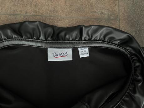 Kozenkova kosela s volanmi, 140