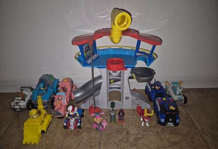 Labková patrola veža, vozidlá, postavičky,