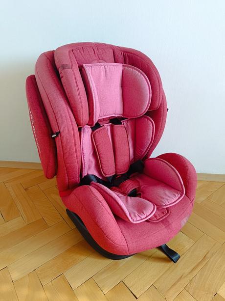 Predám detskú autosedačku značky petite&mars, petite&mars