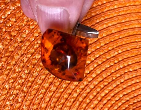 Jantárové manžetové gombíky,