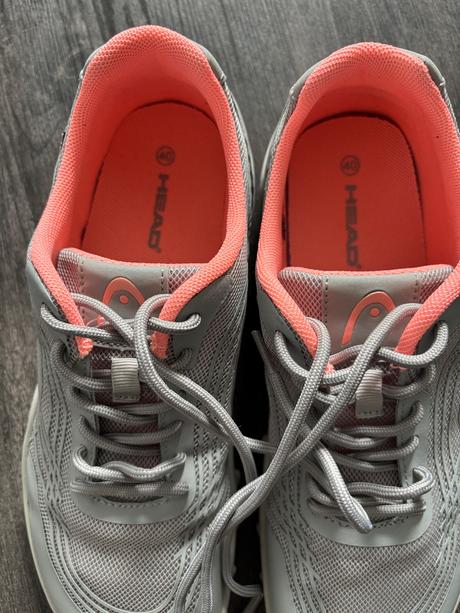 Head alt barefoot, 40