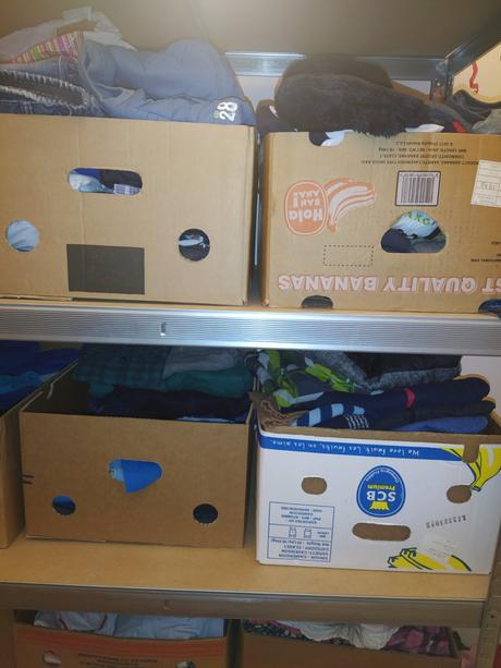 Mix oblecenia v krabici, chlapec od cca 74, 68–80