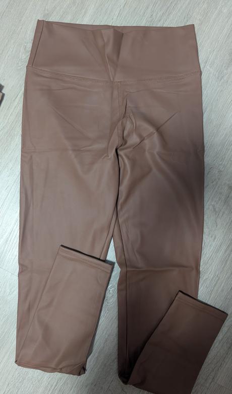 Koženkové legíny, m