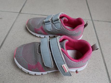 Predám detskú dievčenskú obuv vo veľkostiach 27,28, protetika,27