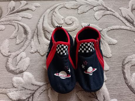 Papučky pre chlapčeka, 28