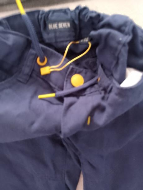 Svetrík a nohavice, 74