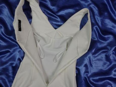 Kvalitné puzdrové šaty, s