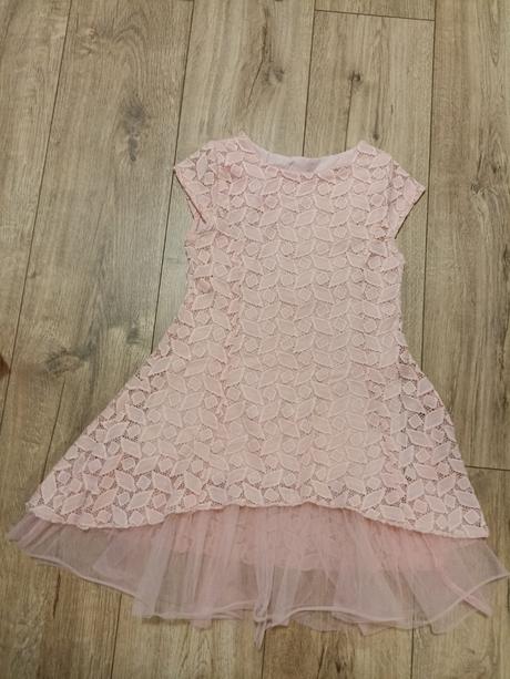 Šaty v .116-122, 122