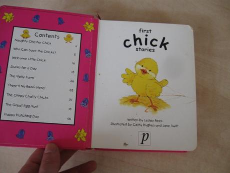 Anglické leporelo first chick stories,