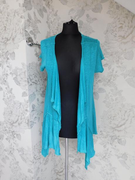 Luxusny lanovy kardigan, 38