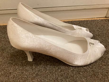 Dámske spoločenské/svadobné topánky, 40