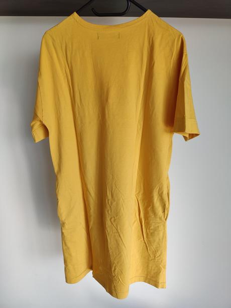 Oversized tričkové šaty pískacie, xs