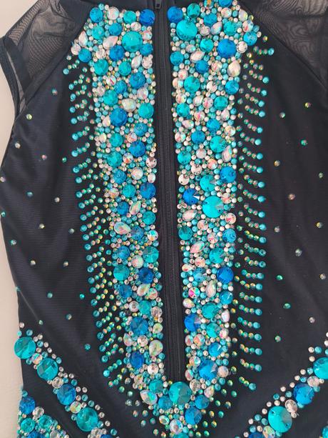 Dres na modrú gymnastiku, 140