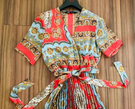 Krásne elegantne saty zara, m