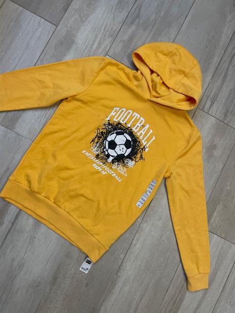 Mikina s futbalovou loptou, 164 / 170