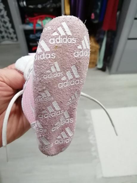 Predám krásne tenisky/capacky, adidas,18