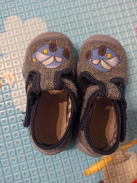 Papučky/platenky, 20