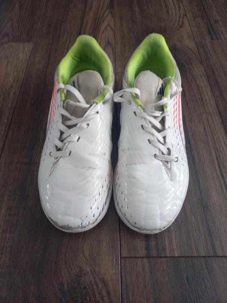 Darujem halovky, adidas,38