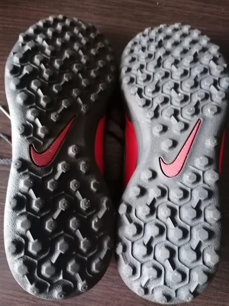 Tenisky na futbal, nike,35