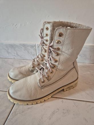 Biele workery, baťa,37