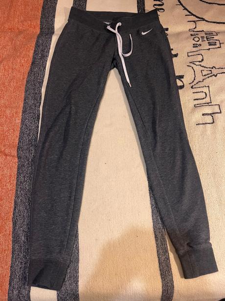 Nike tepláky, nike,s