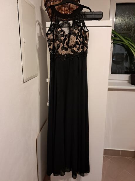 Spoločenské šaty, 42