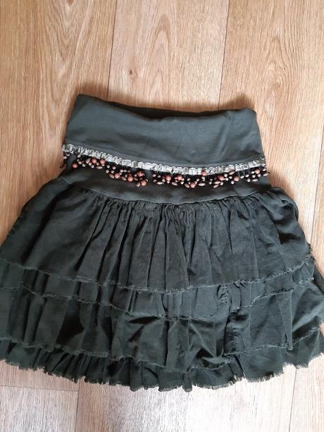 Menčestrová sukňa, 164