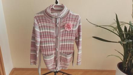 Jarny pletený sveter, 146