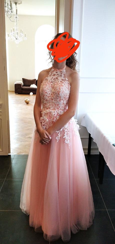 Spoločenské šaty, 34