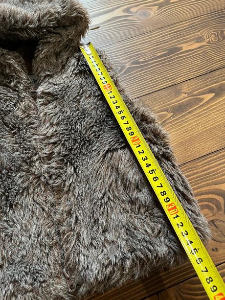 Chlpatá vesta, girl2girl,104