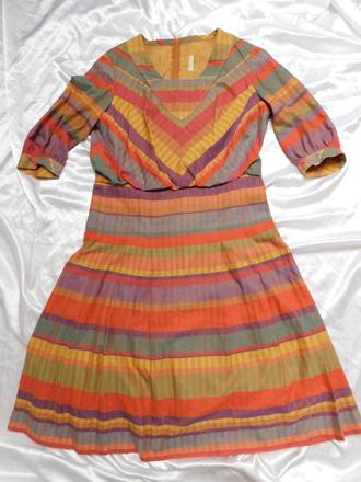 Luxusne vintage šaty, 42