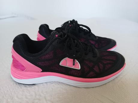 Sietkove tenisky ellesse velkost 37, 37