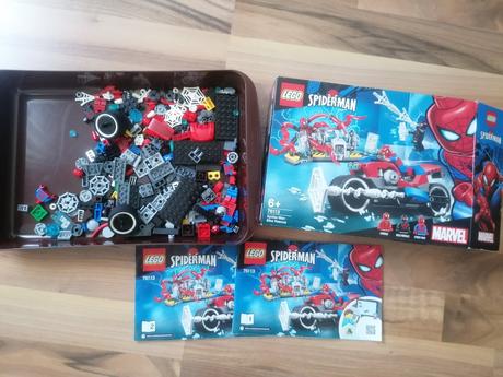 Lego spiderman 76113,