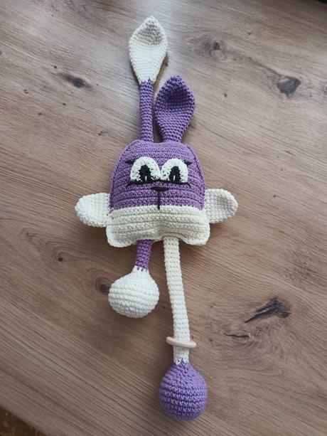 Hačkovaný zajko s naťahovacími ušami, 