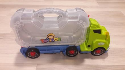 Autíčko s kufríkom,