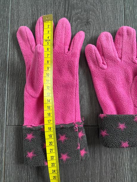 Dievčenské rukavice,