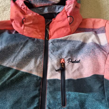 Lyžiarska bunda protest, 38