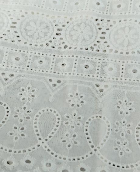 Biele šaty s výšivkou, xl