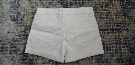 Šortky s, s