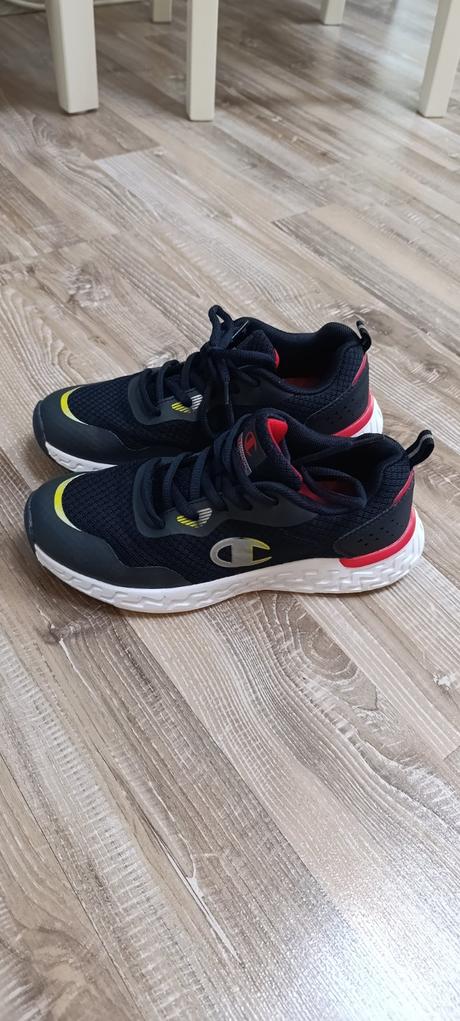 Tenisky, champion,35