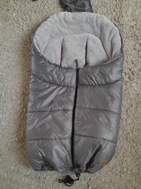 Fusak do autosedačky, 