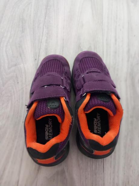 Dievčenské tenisky, 30