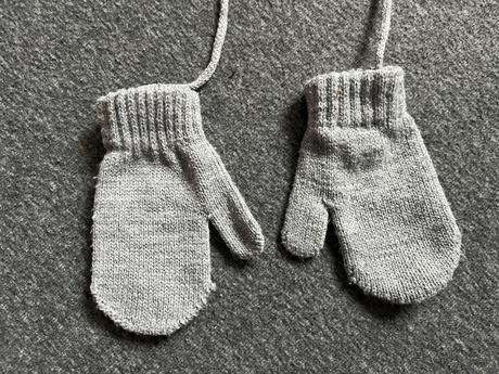 Palčáky na šnúrke, sinsay,98