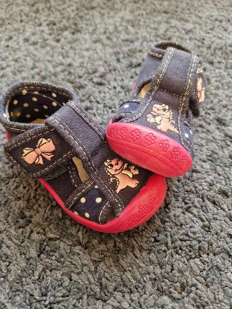 Dievčenské papuče mini b (baťa) veľ. 21 a 22, baťa,21
