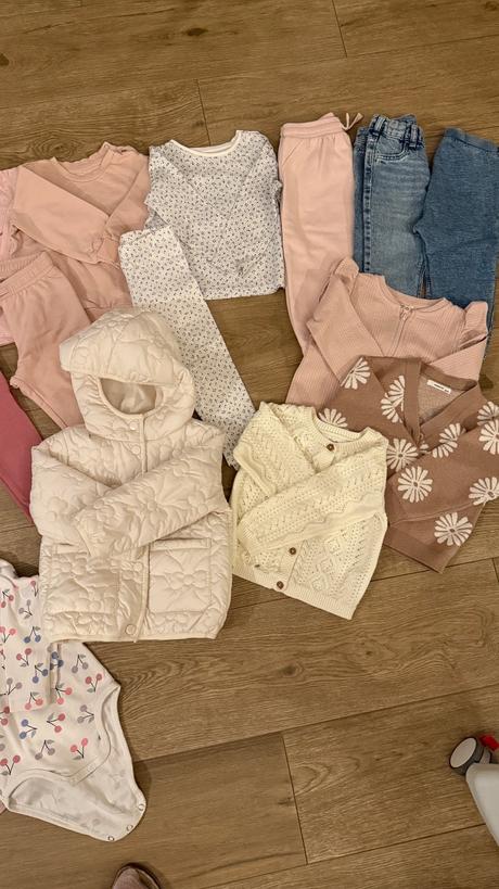 Balík detského oblečenia, 86–98