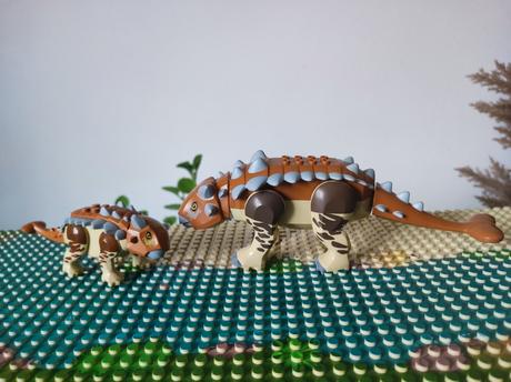 Veľký dino s mláďaťom,