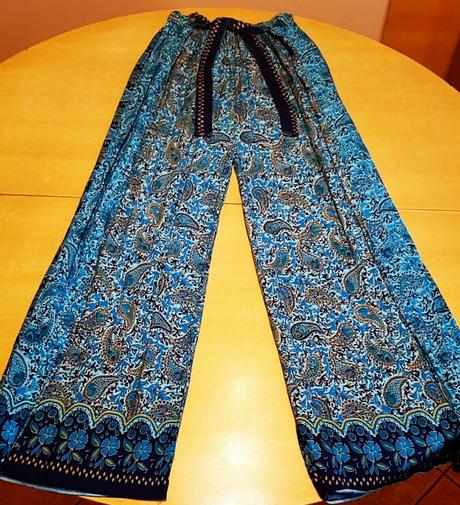 Predám letný nohavicový komplet veľ.uni, 