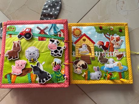 Montessorri quiet book,