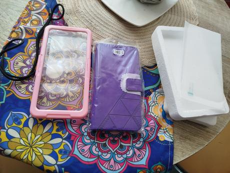 Oneplus nerd kryty a tvrdene sklo, 