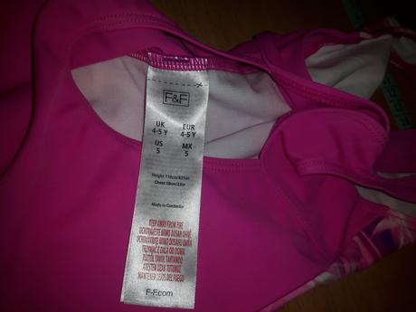 Celé plavky na štíhlu slečnu, f&f,110